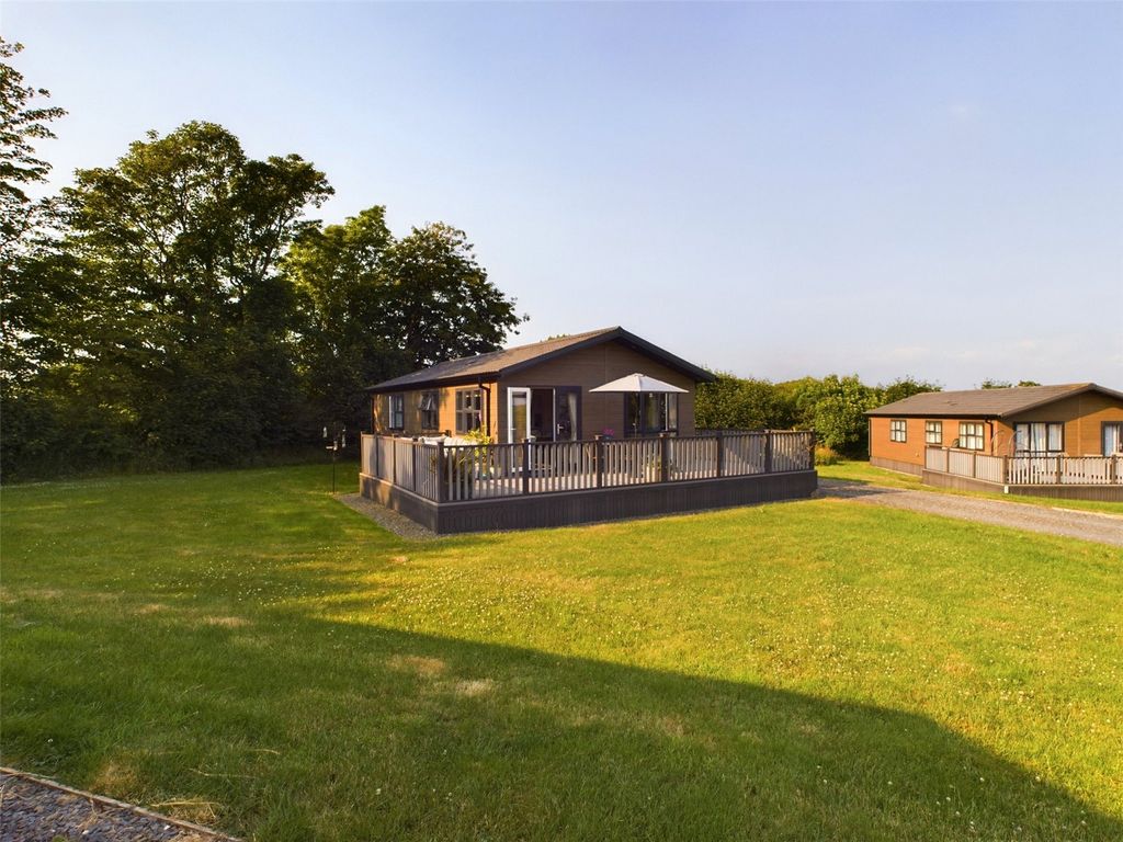 Property photo 1 of 16 Picture No. 02