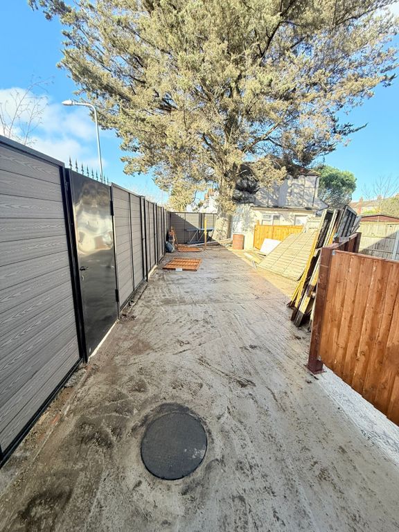 Property photo 3 of 11 Gallery