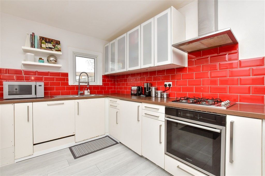 Property photo 3 of 15 Kitchen