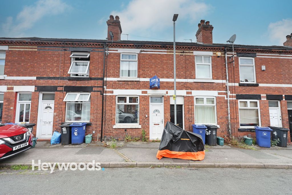 Property photo 1 of 27