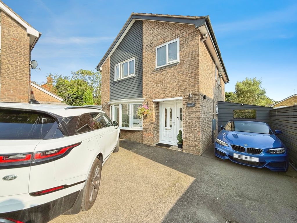 Property photo 3 of 46 4469417
