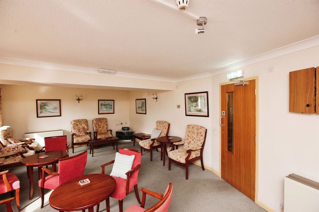 Property photo 3 of 7