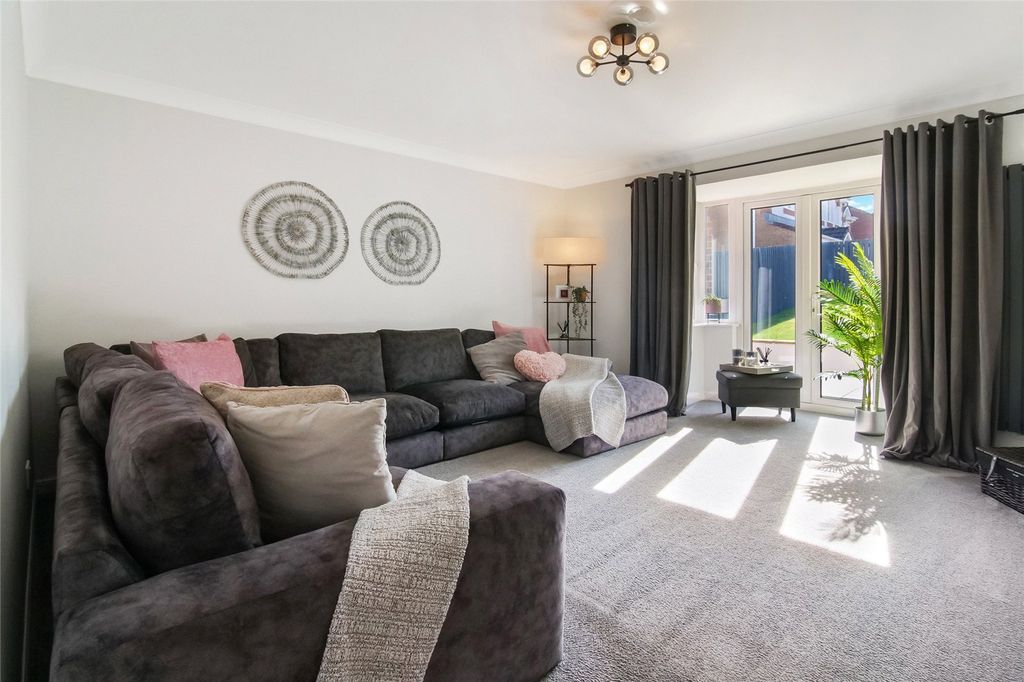 Property photo 2 of 18 Picture No. 02