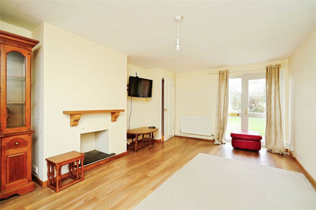 Property photo 2 of 11 Picture No. 20