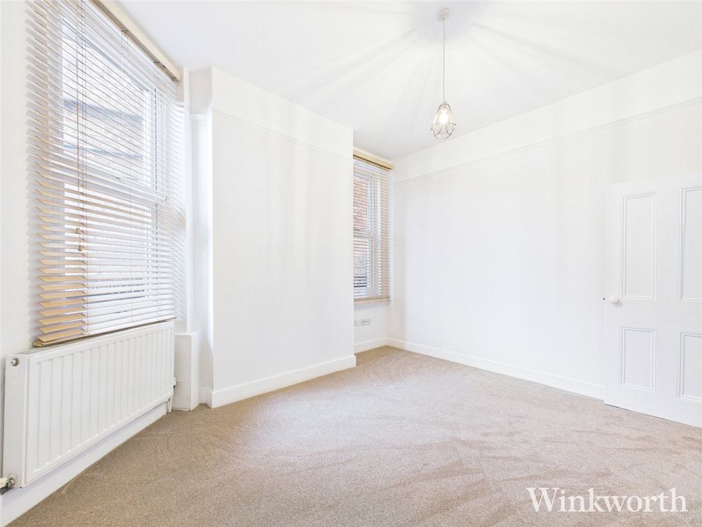 Property photo 3 of 8 Picture No. 06