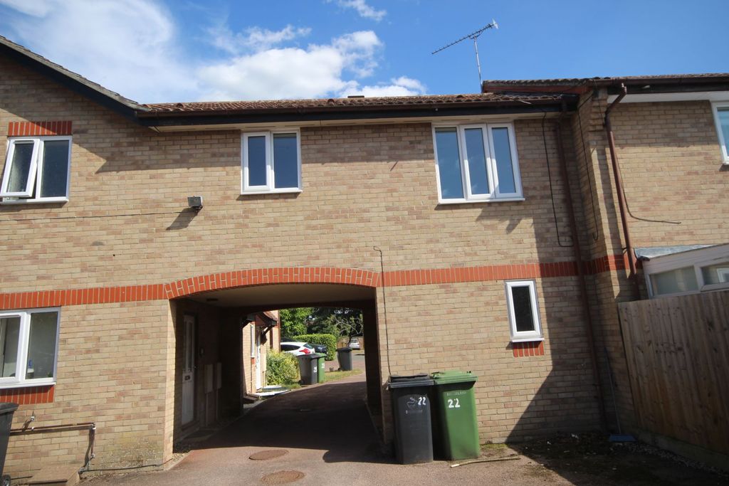Property photo 2 of 10 Rear View