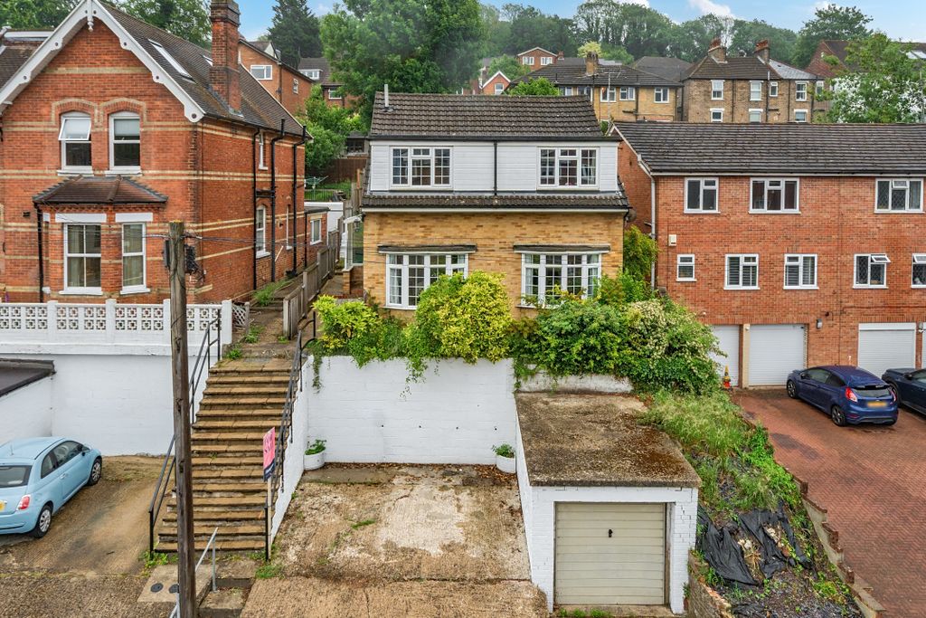 Property photo 1 of 16