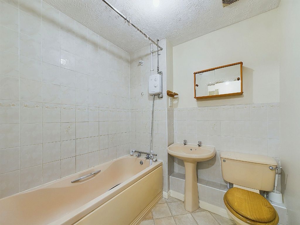 Property photo 3 of 6 3778115