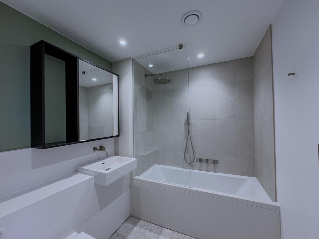 Property photo 3 of 18 Gallery