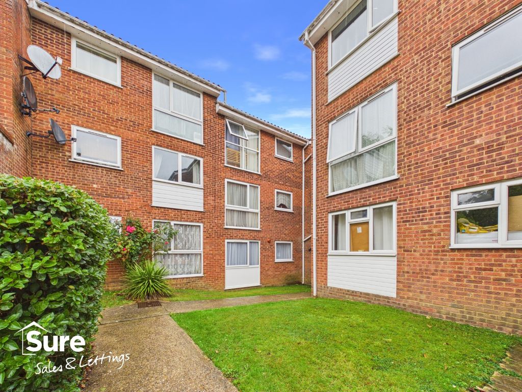 Property photo 1 of 17 5521512