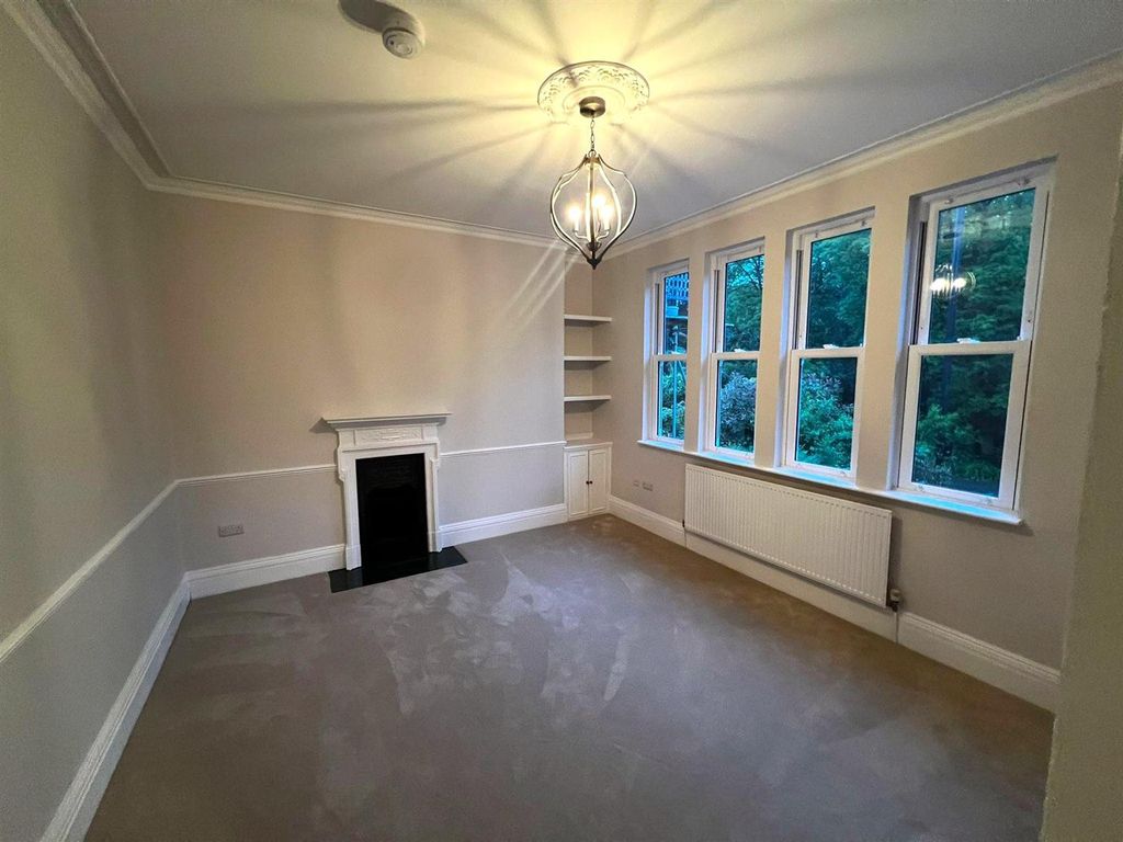 Property photo 2 of 9 440864330_1150145422803814_8592299917038344069_N.J