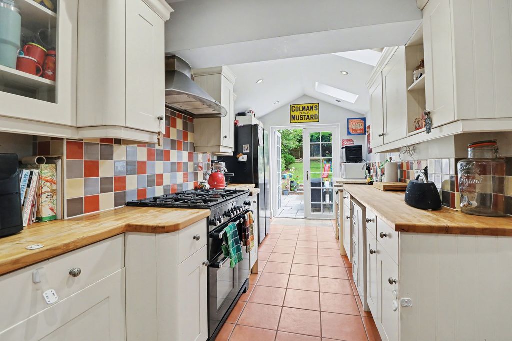 Property photo 2 of 14