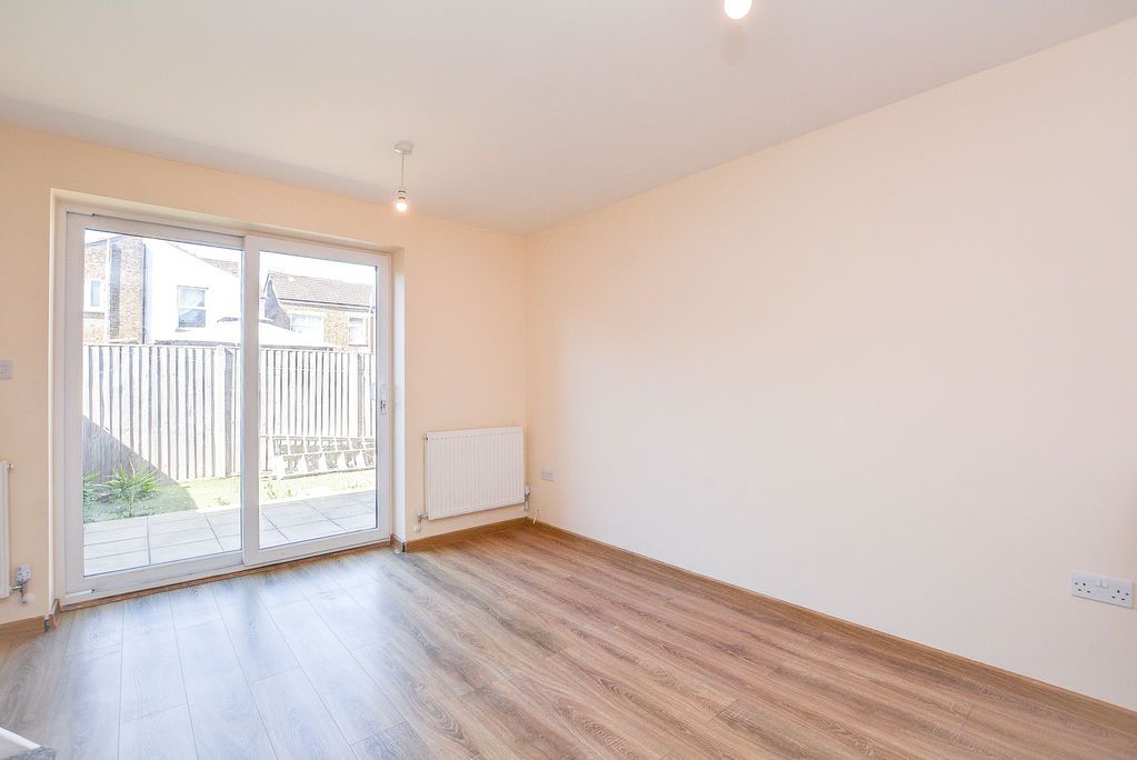 Property photo 3 of 13 Photo 9