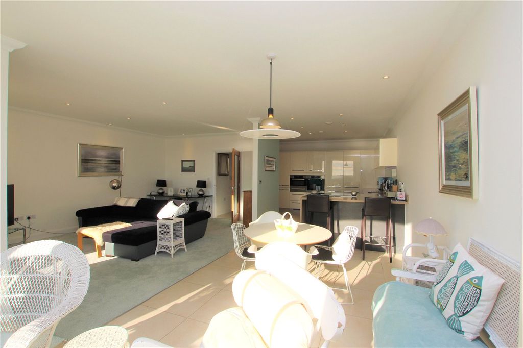 Property photo 3 of 27 Picture No. 56