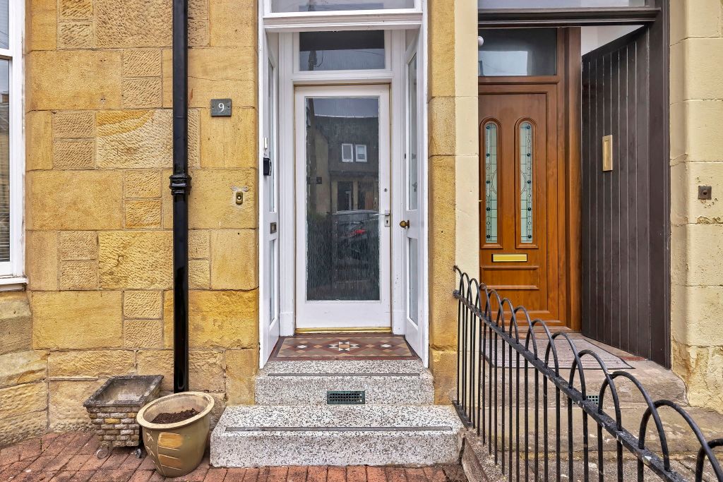 Property photo 3 of 40