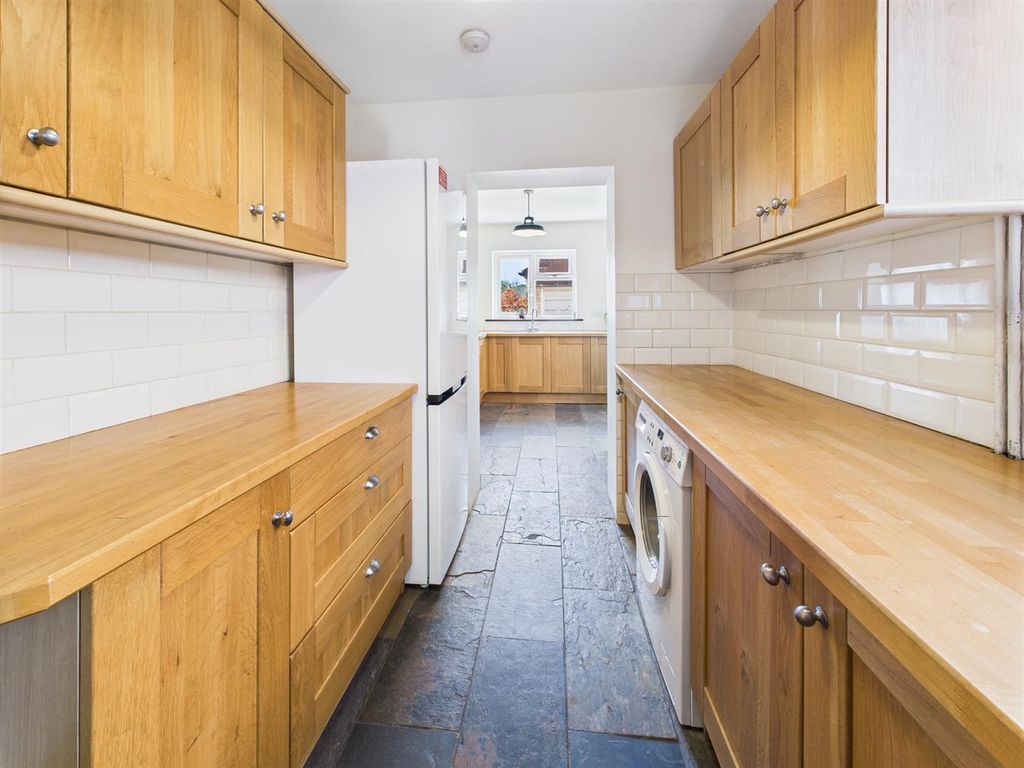 Property photo 2 of 26