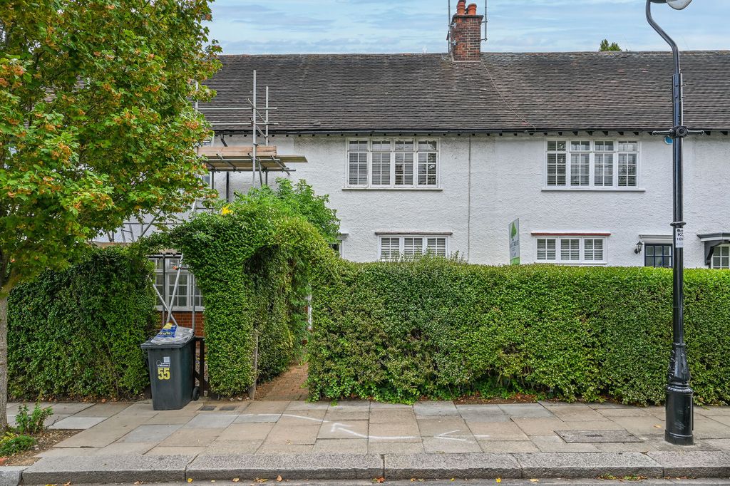 Property photo 2 of 16