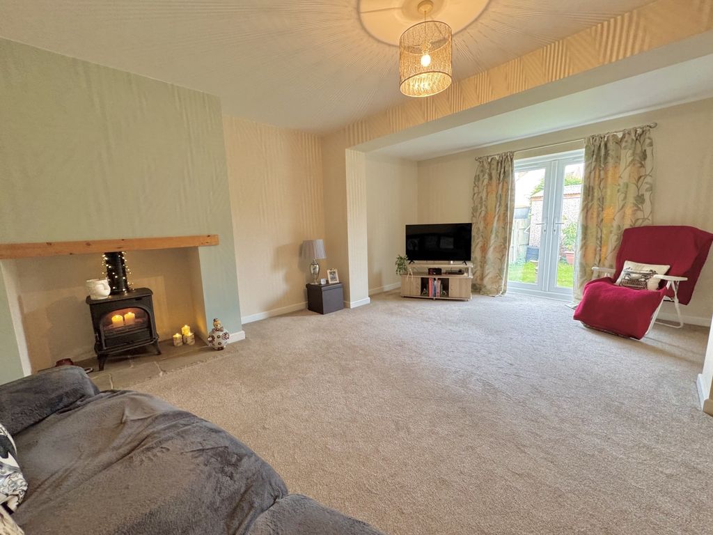 Property photo 2 of 15 Img_3947