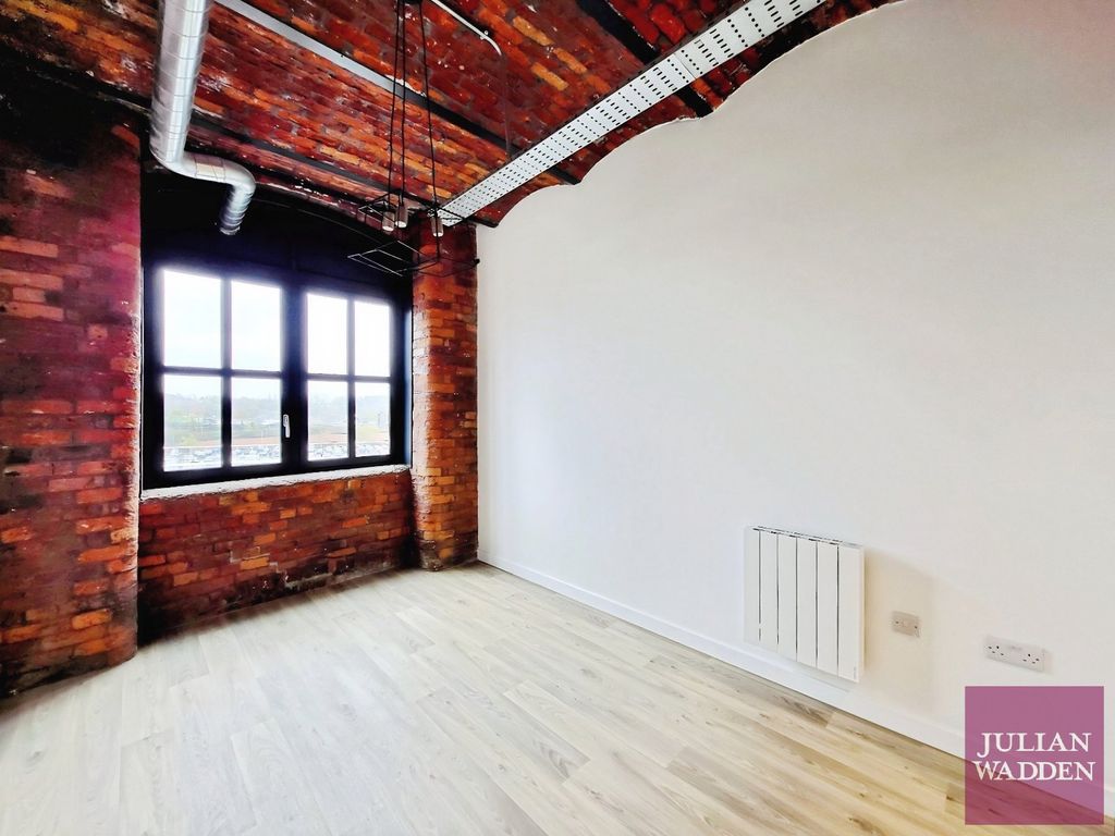 Property photo 2 of 10 Picture No. 25