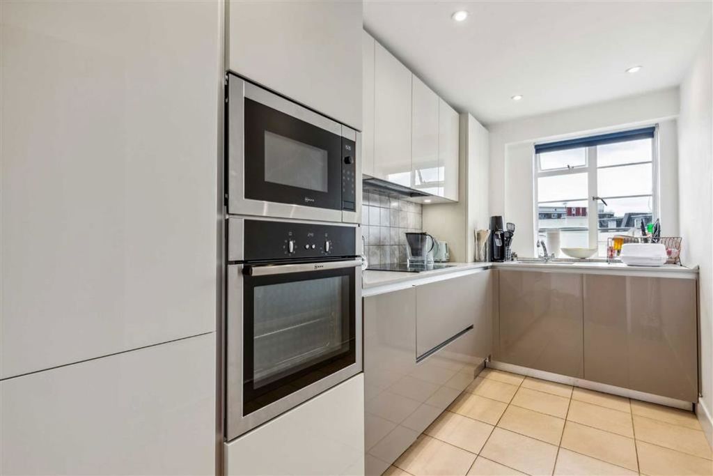 Property photo 3 of 5