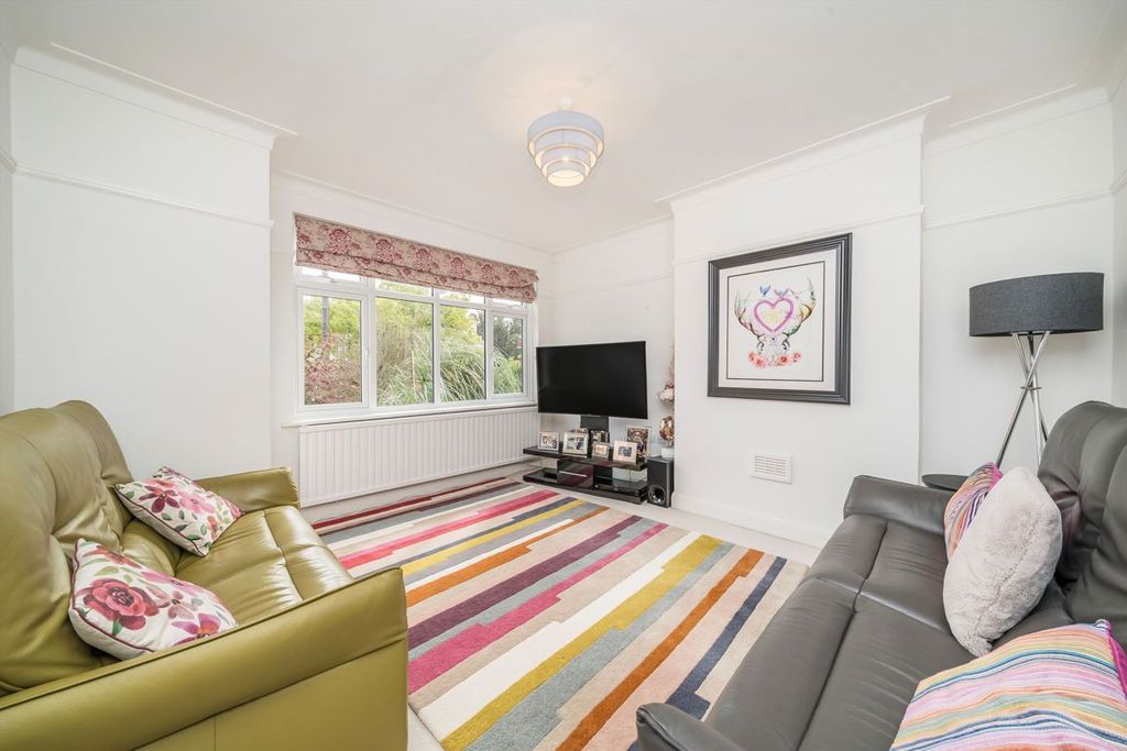 Property photo 2 of 9