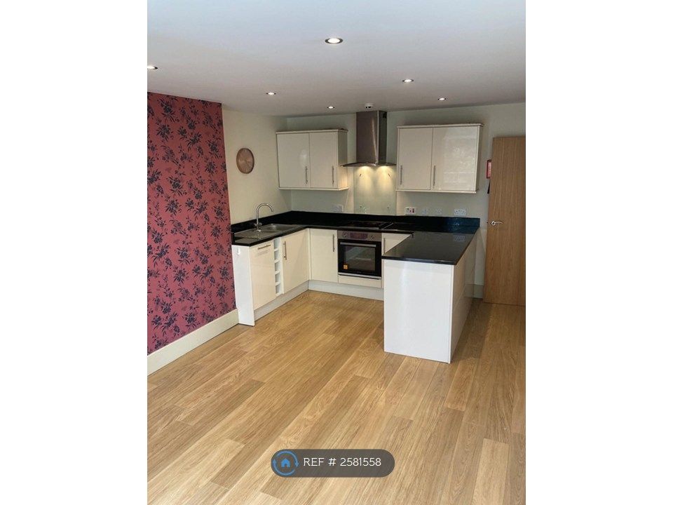 Property photo 1 of 3