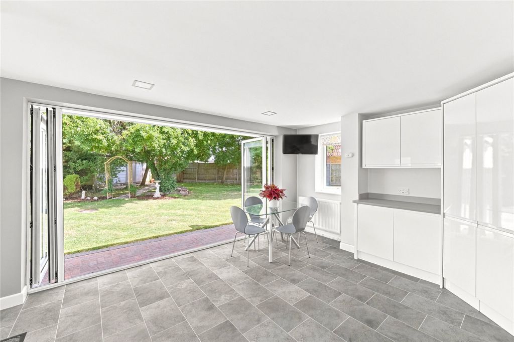 Property photo 2 of 34 Picture No. 67