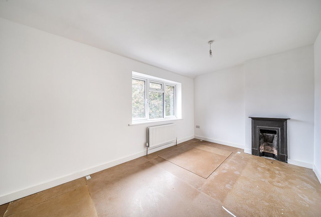 Property photo 3 of 21 1357660-16-68Cadd...