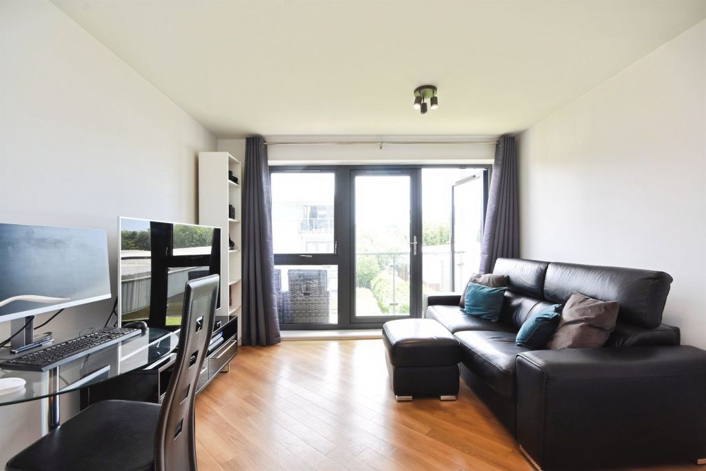 Property photo 2 of 12