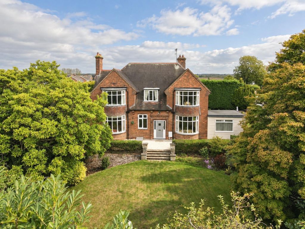 Property photo 3 of 37 De80Ffa9-F536-43B4-Bf02-4A56Ec3Aac5c.Png