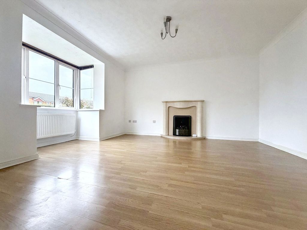 Property photo 2 of 23