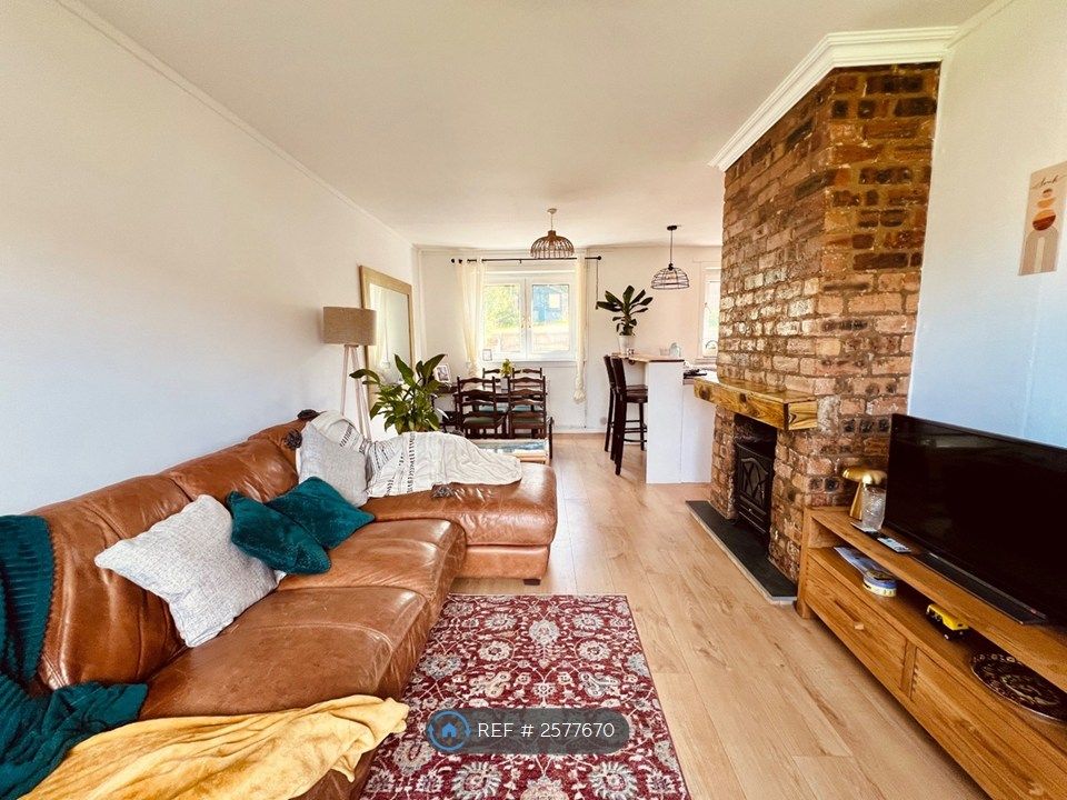 Property photo 3 of 17