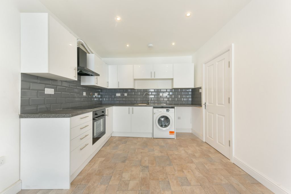 Property photo 1 of 11 Picture No. 12
