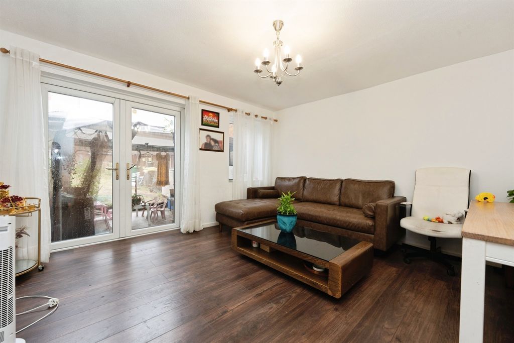 Property photo 2 of 13