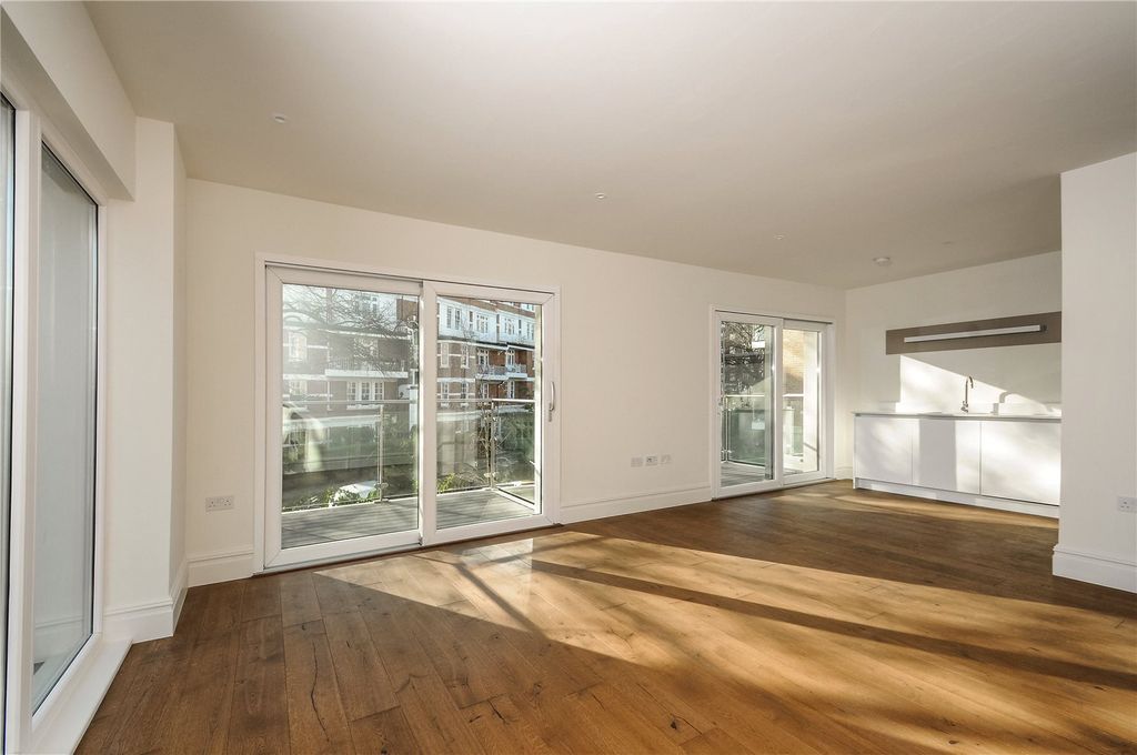 Property photo 1 of 11 Reception Room