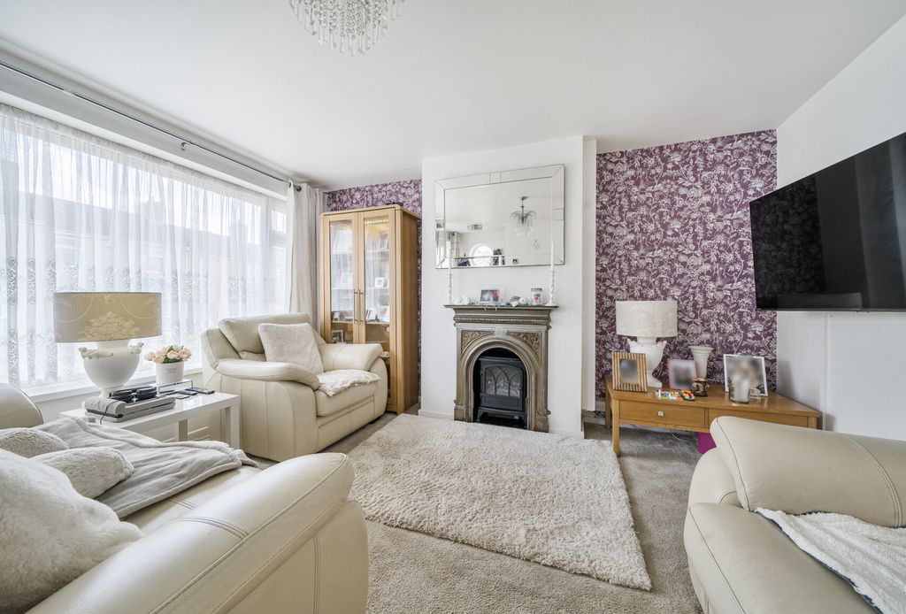 Property photo 3 of 22 1447145-16-69E0c8...