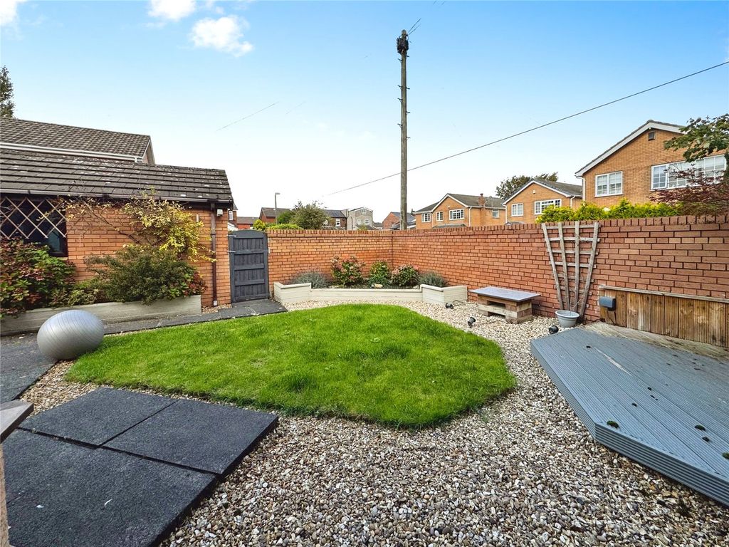 Property photo 2 of 15 Garden