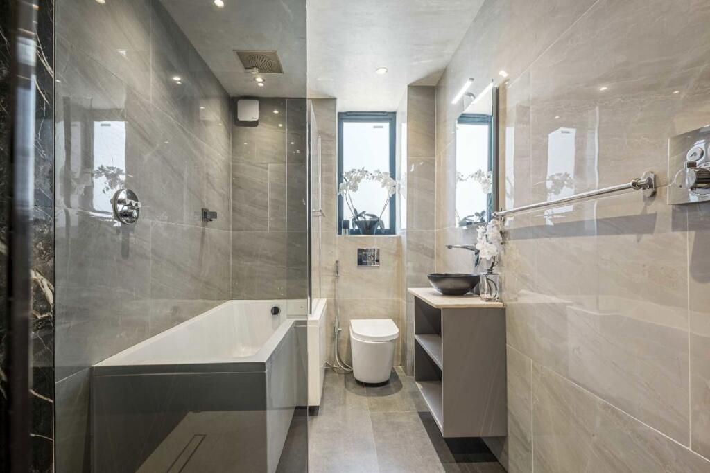 Additional image 17 of 5 bed detached house to rentWaggon Road, Barnet EN4