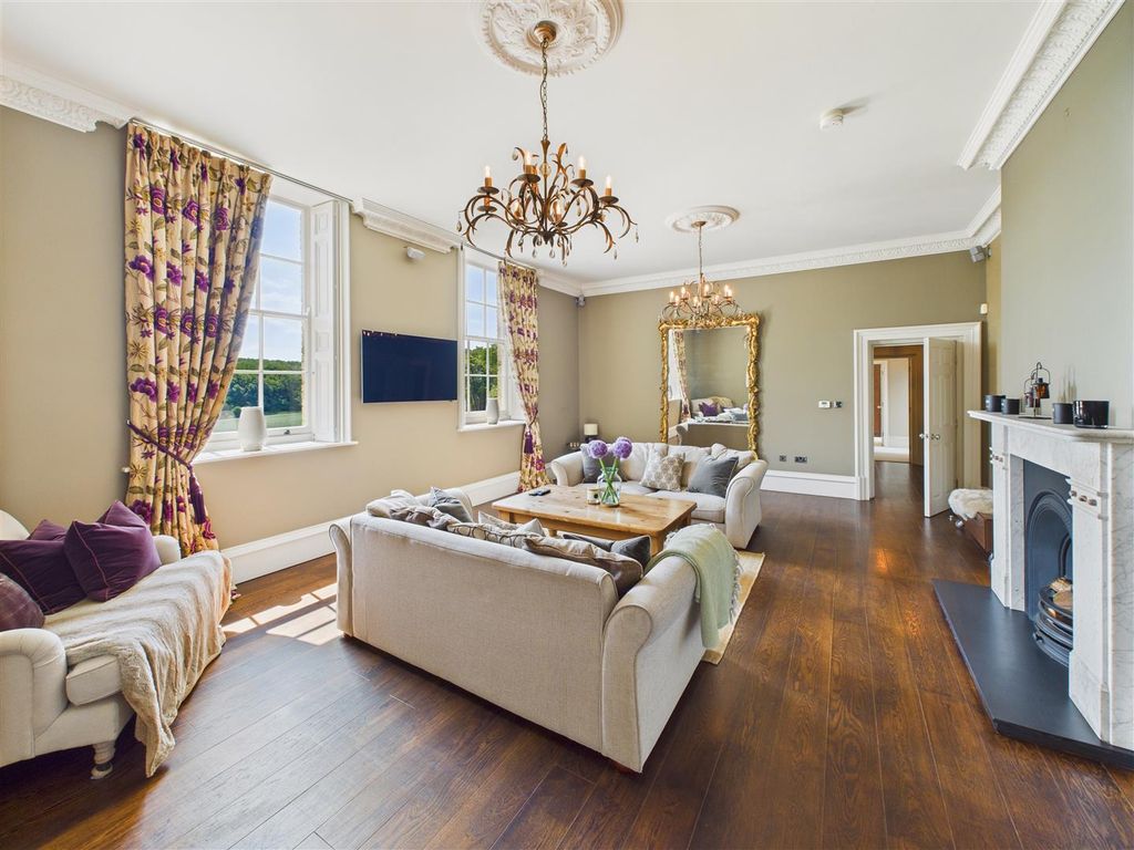 Property photo 3 of 23 Living Room