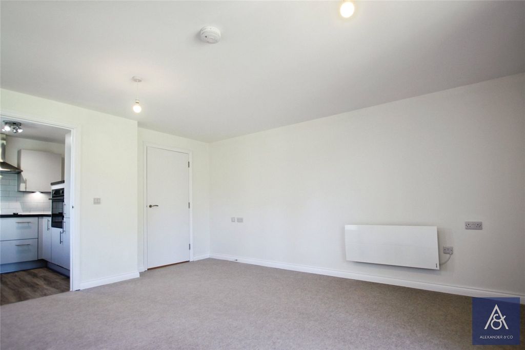 Property photo 3 of 20 Picture No. 14