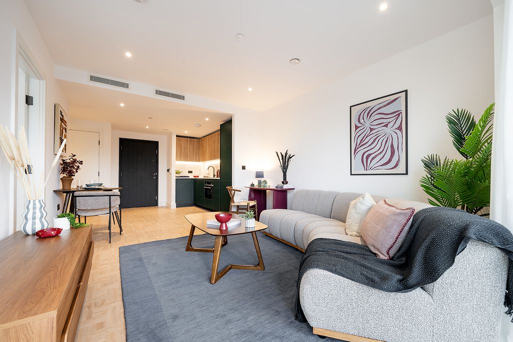 Property photo 2 of 11