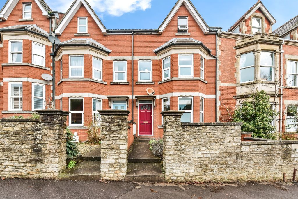 Property photo 1 of 17