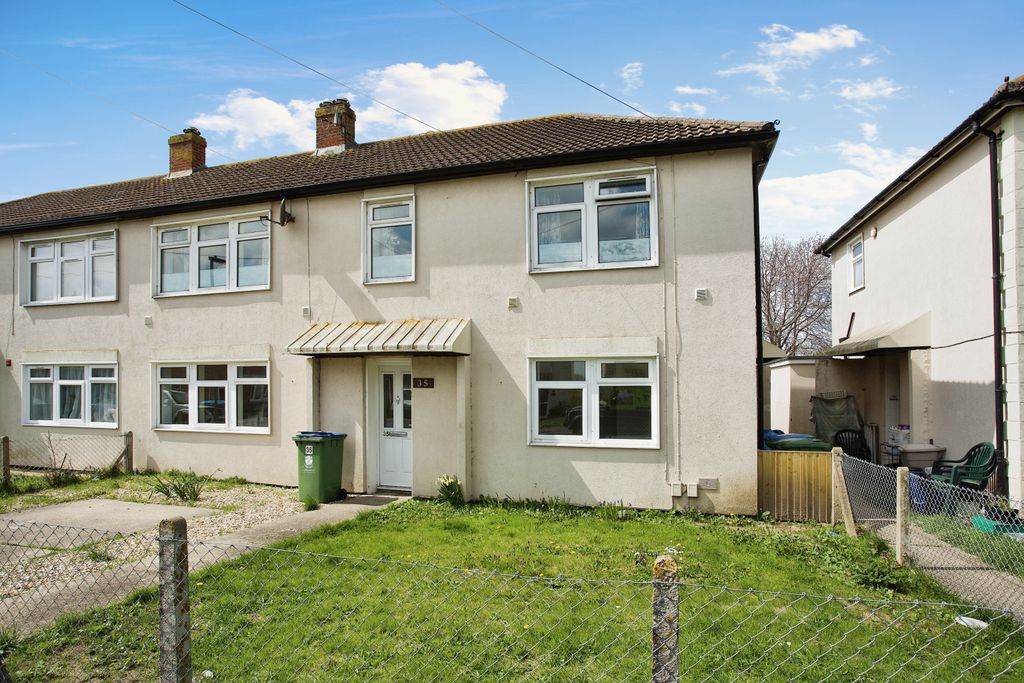 Property photo 1 of 11 Front
