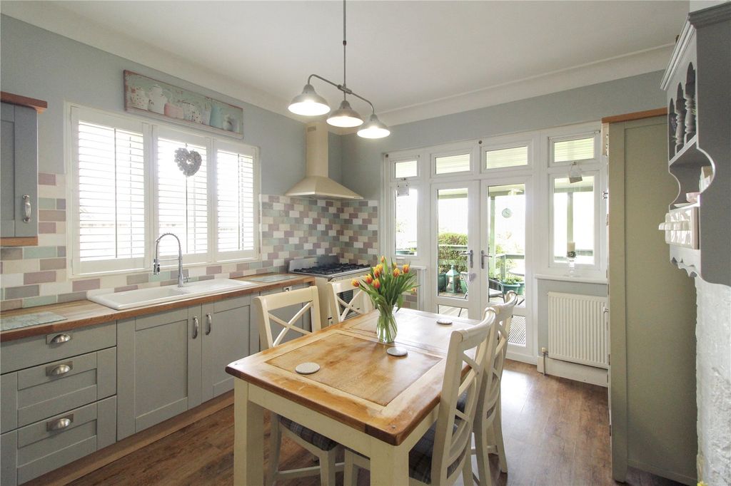 Property photo 3 of 22 Picture No. 13