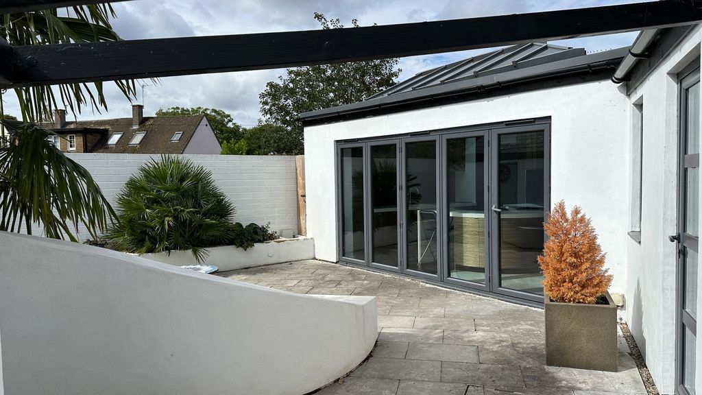 Property photo 3 of 19 Img_0783