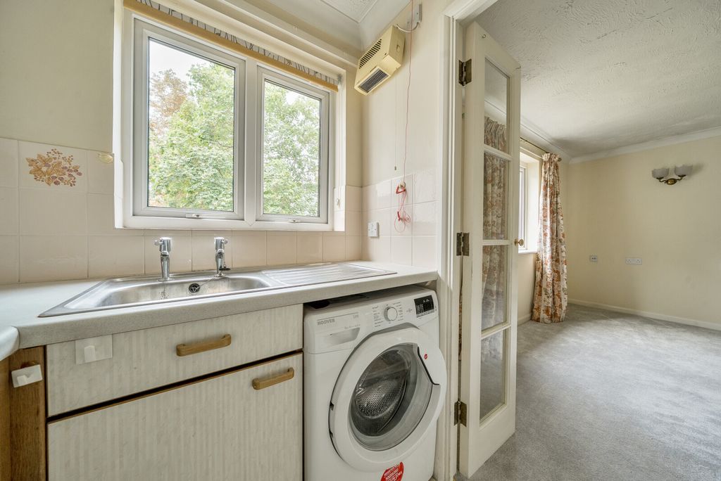 Property photo 3 of 8 1343912-4-68A6d4A...