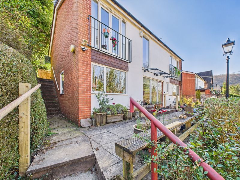 Property photo 1 of 19 Photo 16