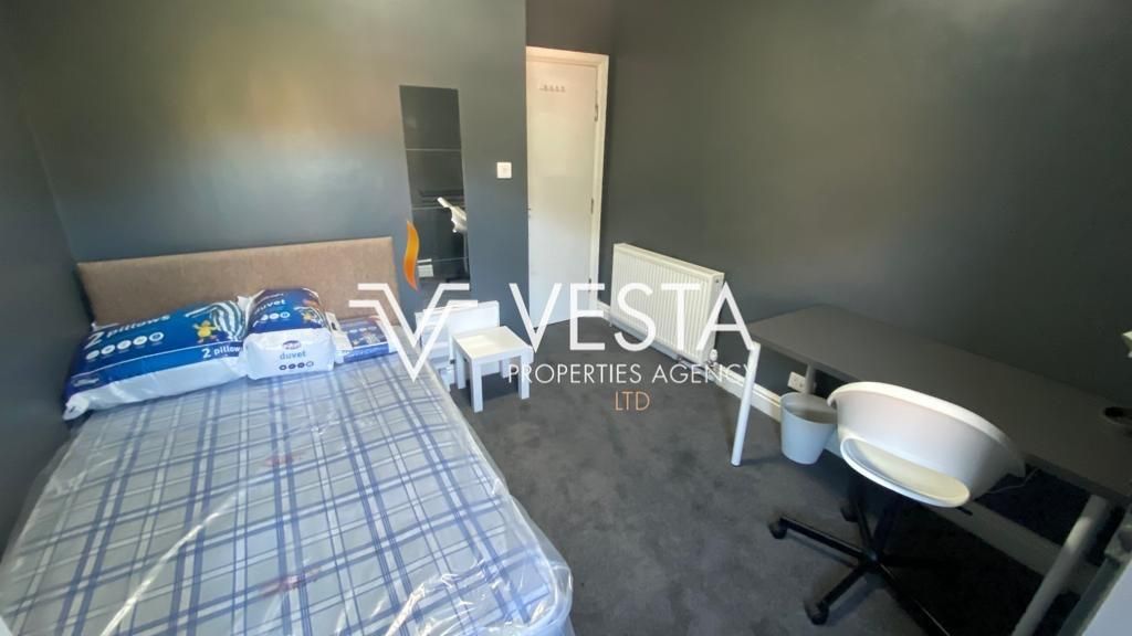 Property photo 1 of 28