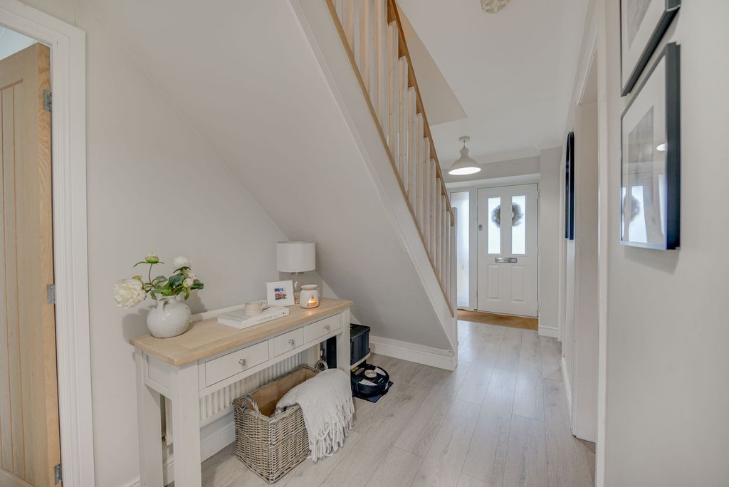 Property photo 3 of 29