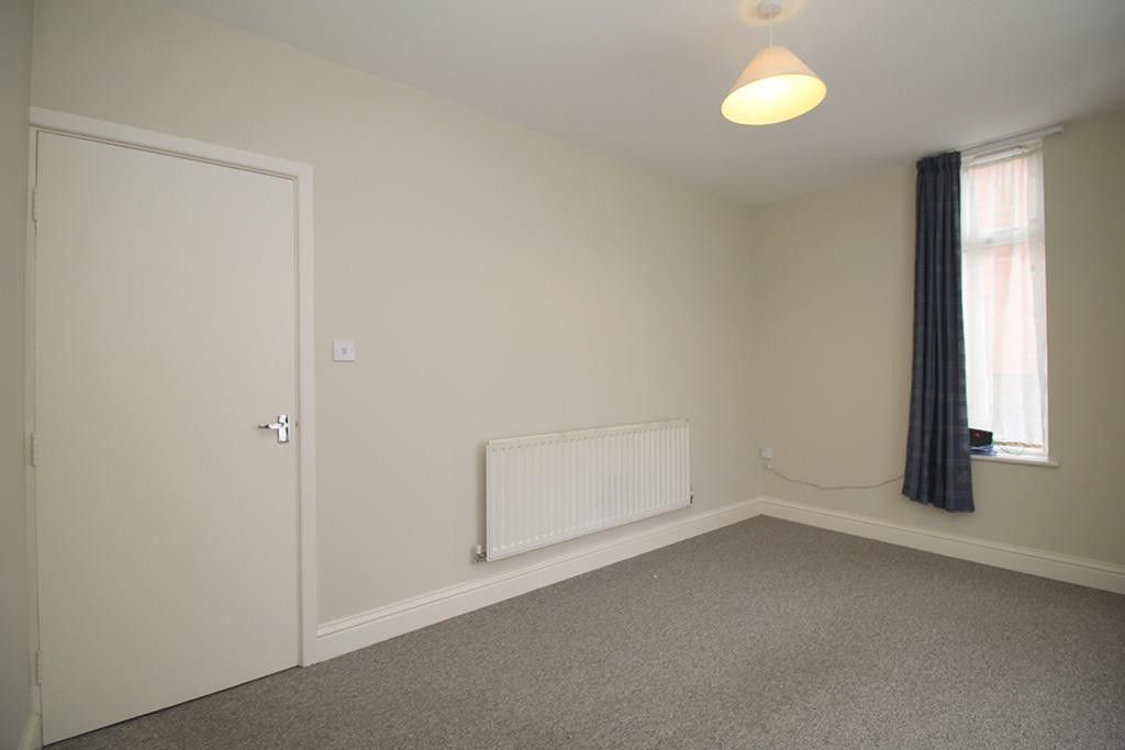 Property photo 3 of 16 Living Room